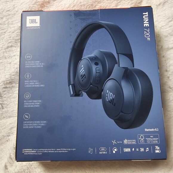 JBL Tune 720BT Wireless Over-Ear Headphones Foldable NEW Sealed Blue - Picture 2 of 3